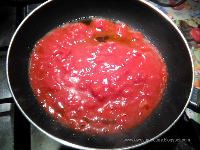 томаты тушатся на сковороде