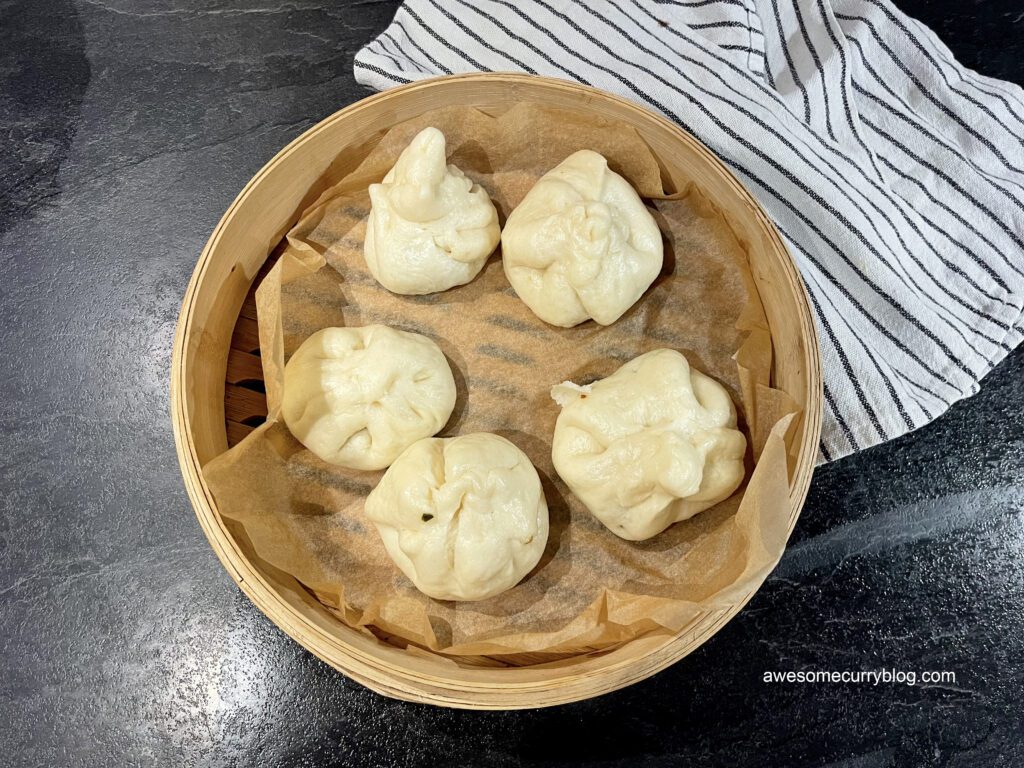 баопао (баоцзы) домашнего приготовления, подача