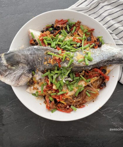 рыба на пару с чили перцем и чесноком подача