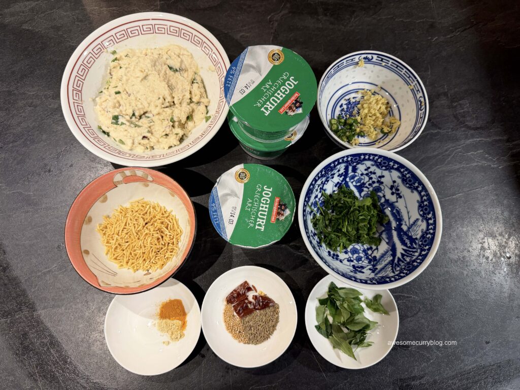 ингредиенты для приготовления perugu vada - индийских пончиков в йогуртовом соусе