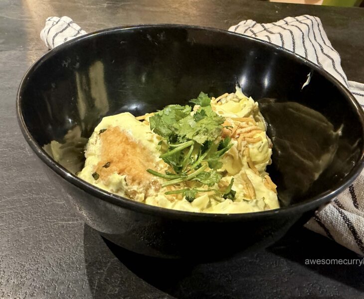 перугу вада - пончики из бобовой муки в пикантном йогуртовом соусе